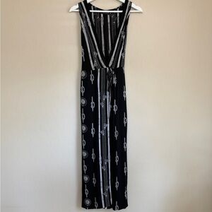 InGear Resort Sleeveless Maxi Wrap Dress Western Black White Novelty Print M